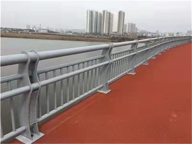 橋梁護欄